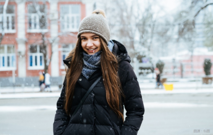 波司登最新业绩出炉，股价低开高走！