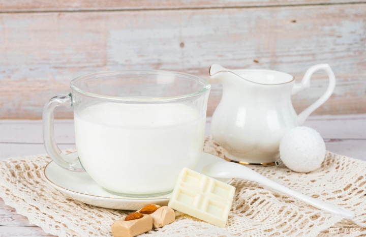 多重利好共振！乳业股集体冲高，优然牧业涨逾9%