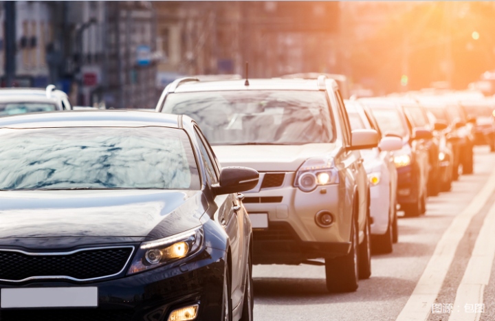 三年长约锁定腾讯附属公司！易鑫集团一度大涨超13%