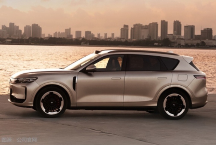 【IPO追踪】上市首日跌13%！岚图汽车（07489.HK）的高端故事，市场不买账？