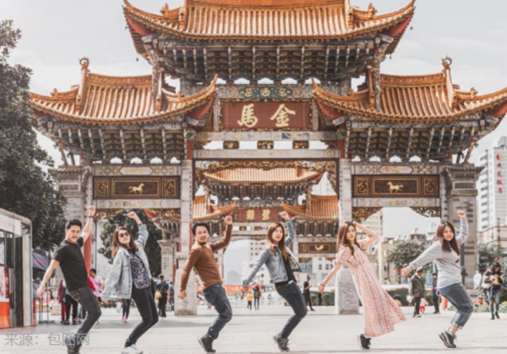 股价重挫逾13%！快手（01024.HK）赢了业绩输了预期？